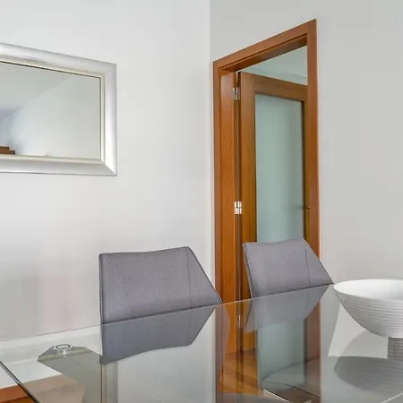 Blue Sky With Pool By Madeira Apartamento