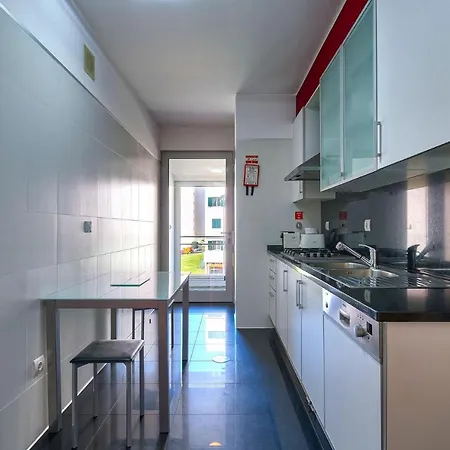 Blue Sky With Pool By Madeira Apartamento Funchal (Madeira)