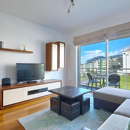 公寓 Blue Sky With Pool By Madeira 丰沙尔