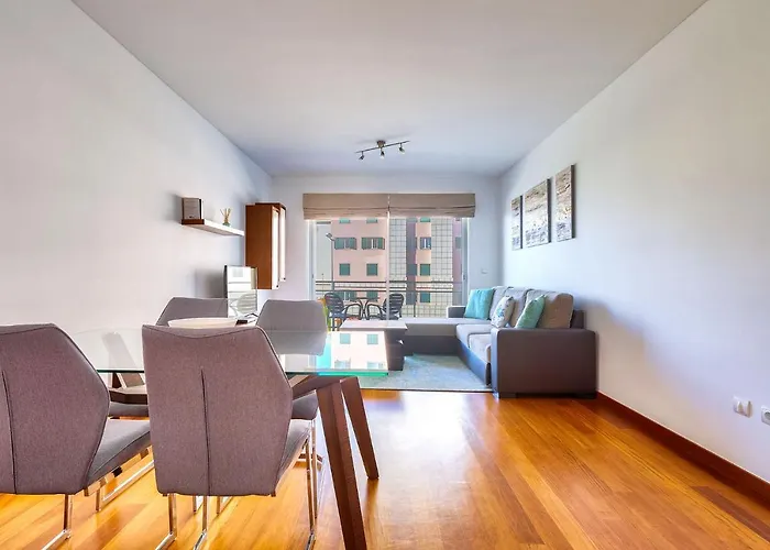 Blue Sky With Pool By Madeira Apartment *