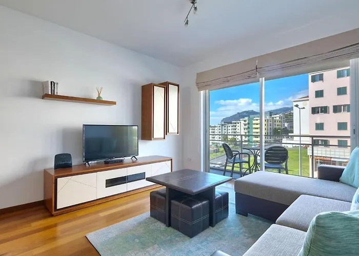 Apartment Blue Sky With Pool By Madeira Funchal (Madeira)